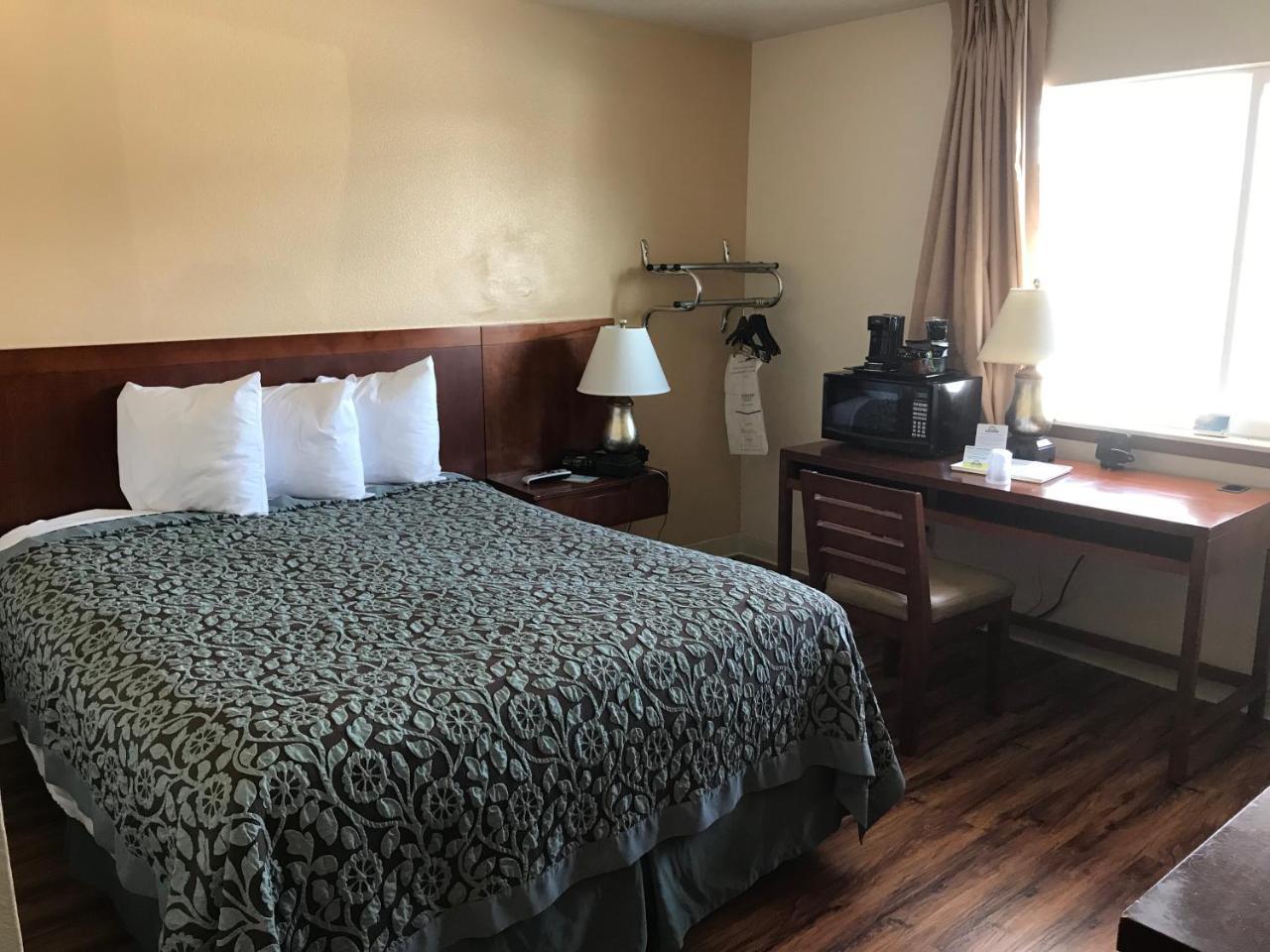 Days Inn By Wyndham Taos Kültér fotó