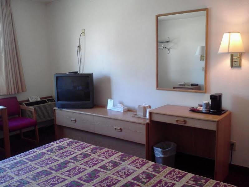 Days Inn By Wyndham Taos Kültér fotó