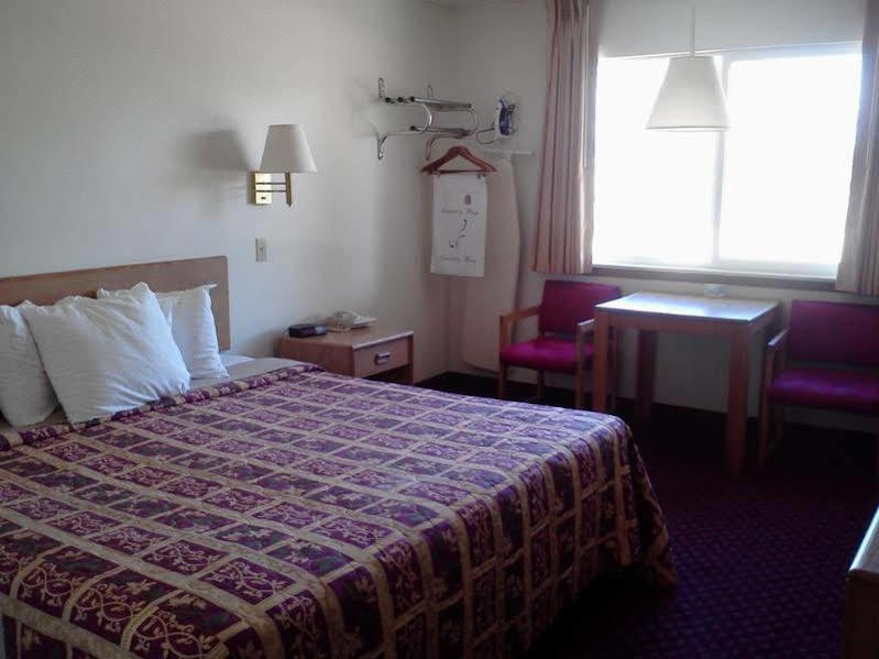 Days Inn By Wyndham Taos Kültér fotó